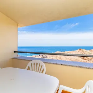 https://casa-sulla-scogliera-isola-rossa.in-sardinia.net